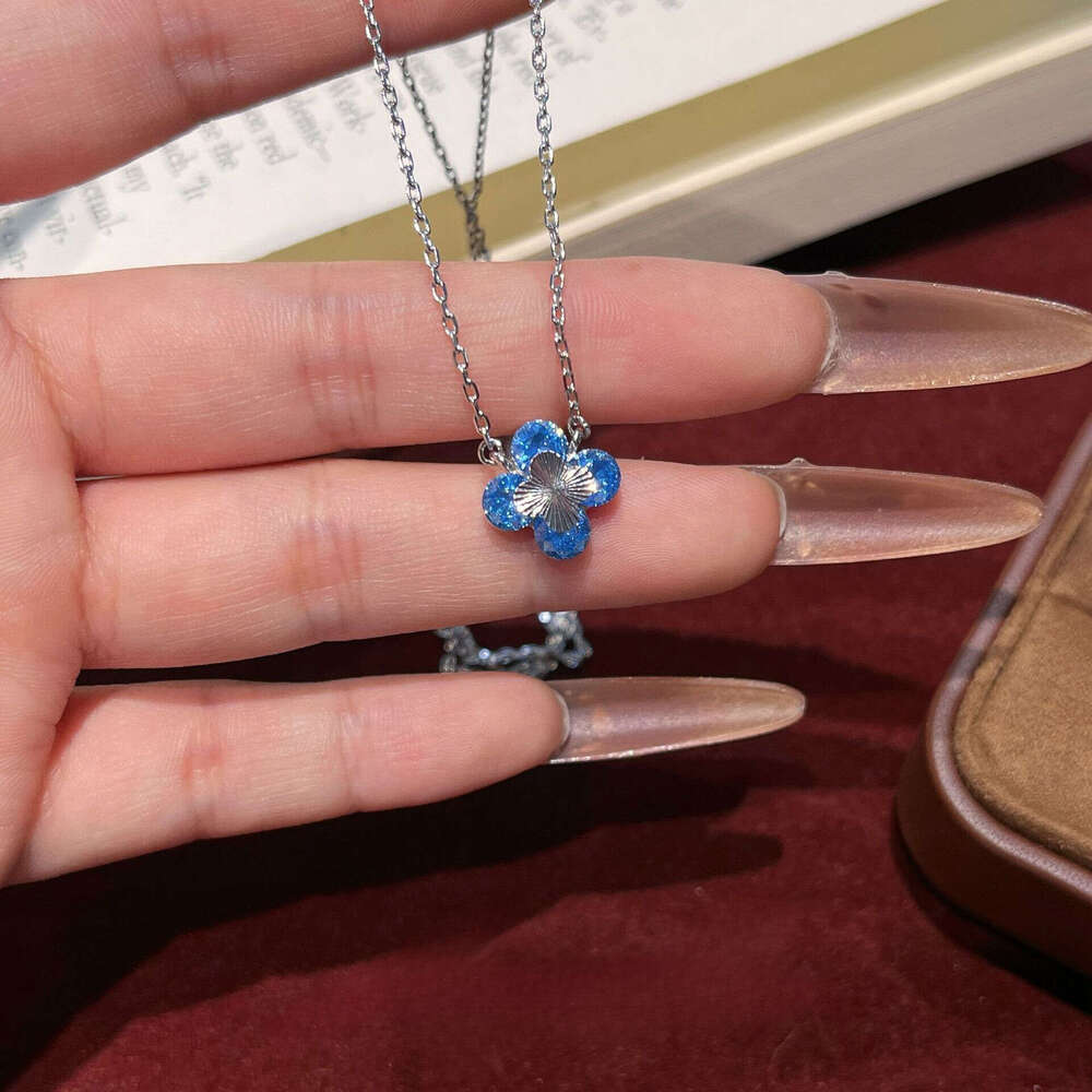 Same Style Zhijiu Red Corundum Aquamarine White Diamond Set Four-Leaf Clover Laser New Model