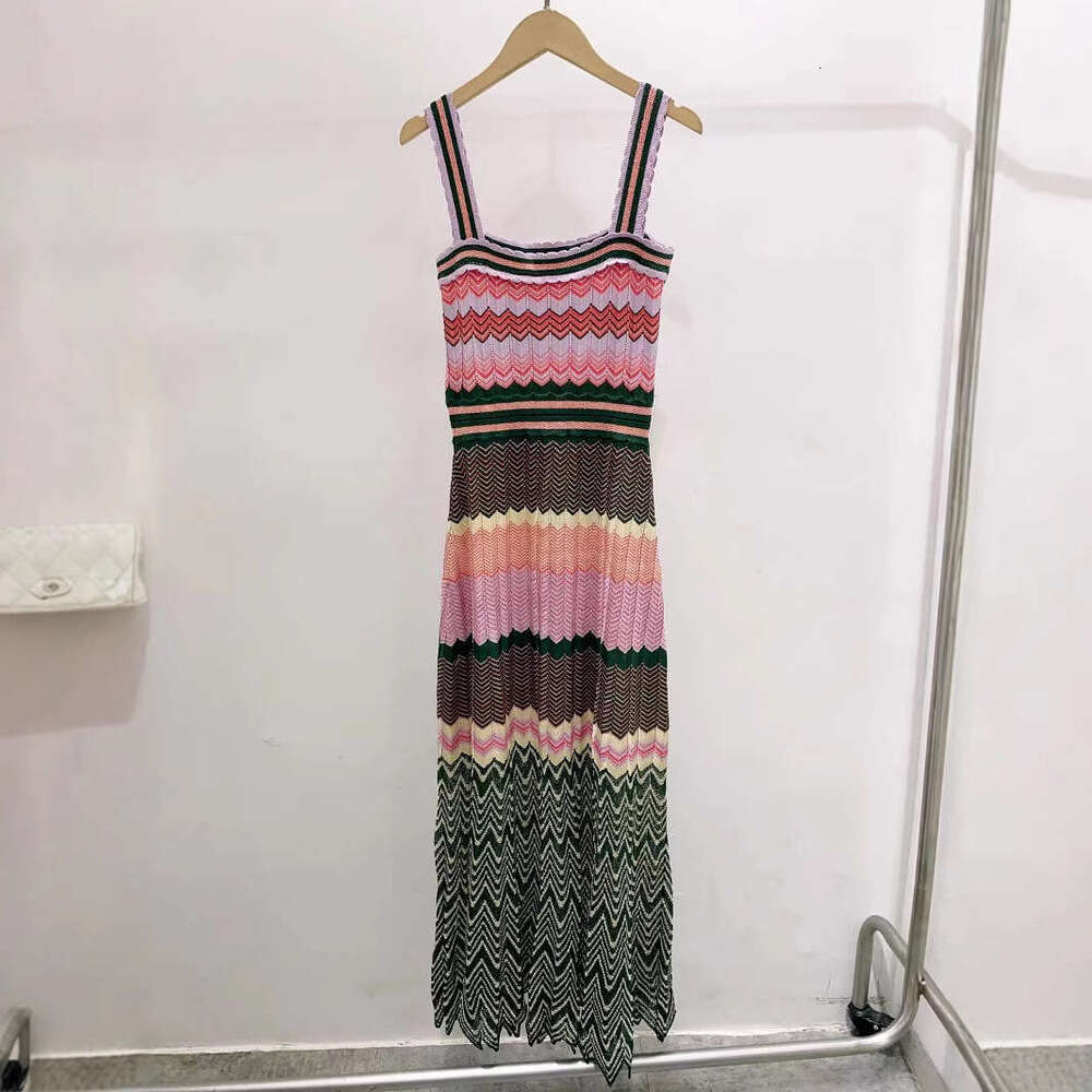 2026 Spring/Summer New Designer Retro Style Decorative Folded Printed Patch Slimming Dress