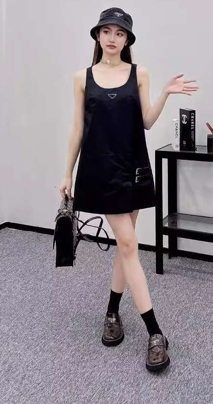 High quality triangle new sleeveless backless slim fit 2026 multifunctional shoulder strap dress black