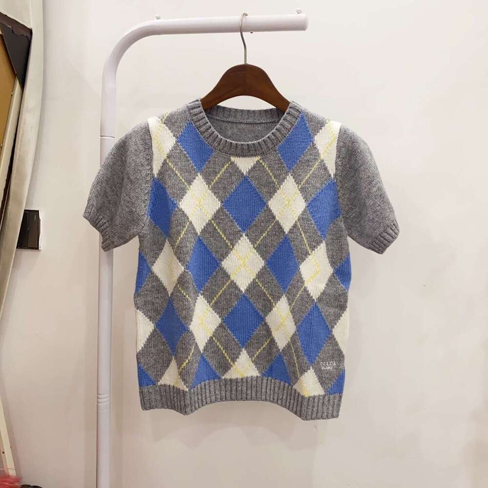 High version 2026 new designer fashion casual ribbed knitted wool short sleeved top