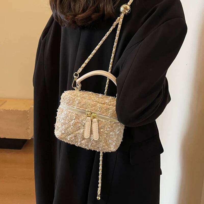 Fashion Woolen Sequin One Shoulder Luxury Party Square Handbags Women New Versatile Chain Crossbody Bag Mini Phone Pouch XJ260125