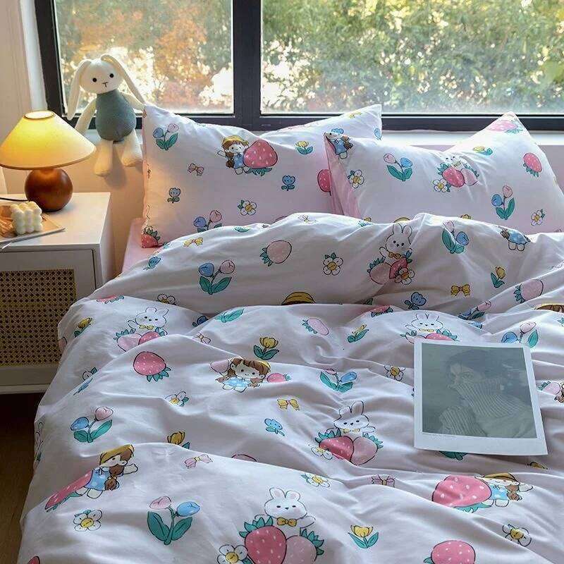 Ins Pink Strawberry Bedding Simple Flower Printed Bed Linen Flat Sheet Adult Kids Princess Girl Duvet Cover Set All Seasons Y260124
