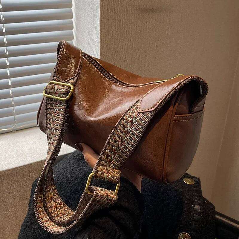 Large capacity women's autumn and winter fashion shoulder crossbody bag, high-end texture, niche design, pillow bag XJ260125