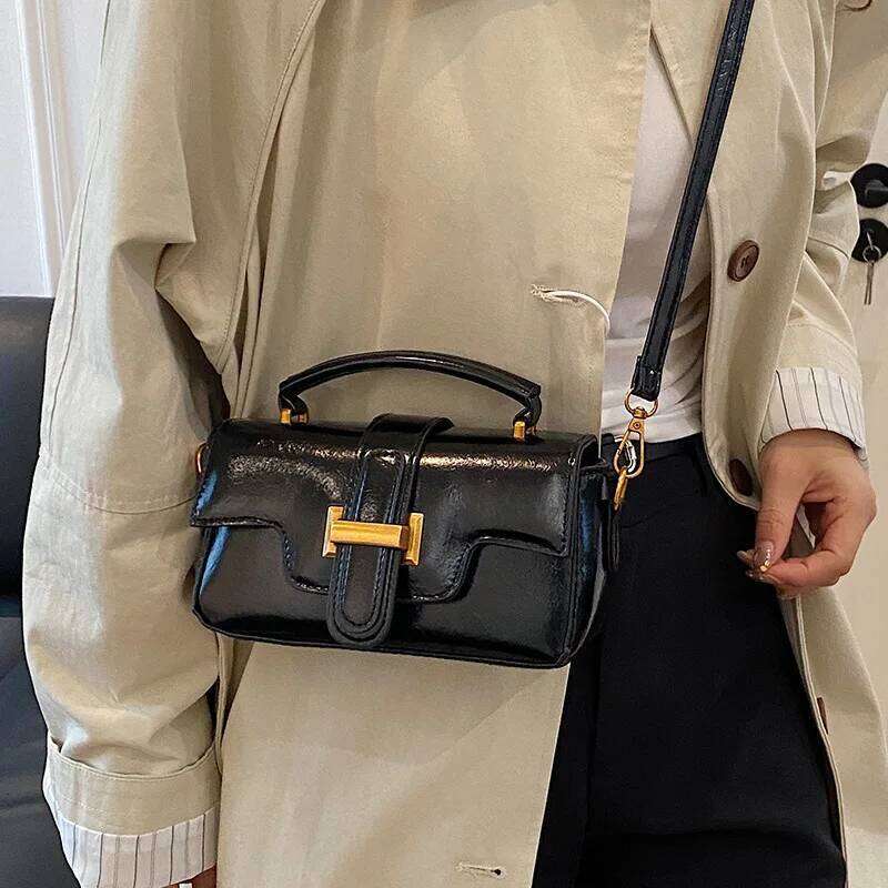202 new style retro small square for women fashionable and versatile shoulder bag simple commuting handbag XJ260125