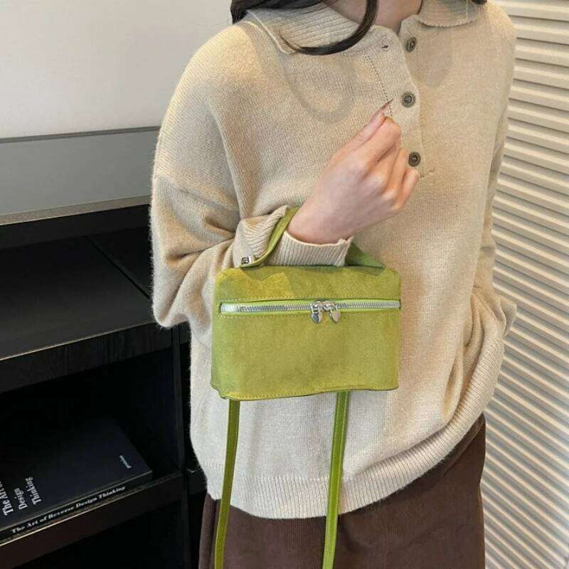 Autumn Winter Premium Suede Crossbody Retro Stylish Shoulder Comfortable and Versatile Texture Storage Bag for Women XJ260125