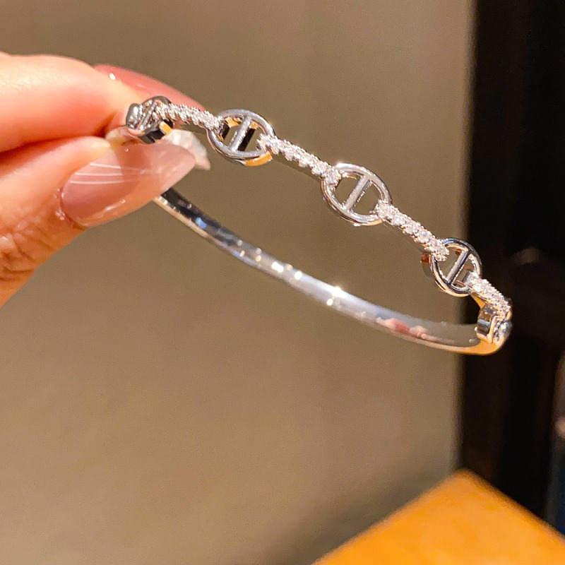 Jewelry Bangle 18K Gold Plated Zircon Clasp Bracelet Light Luxury Fashion Handwear for Women - view 4