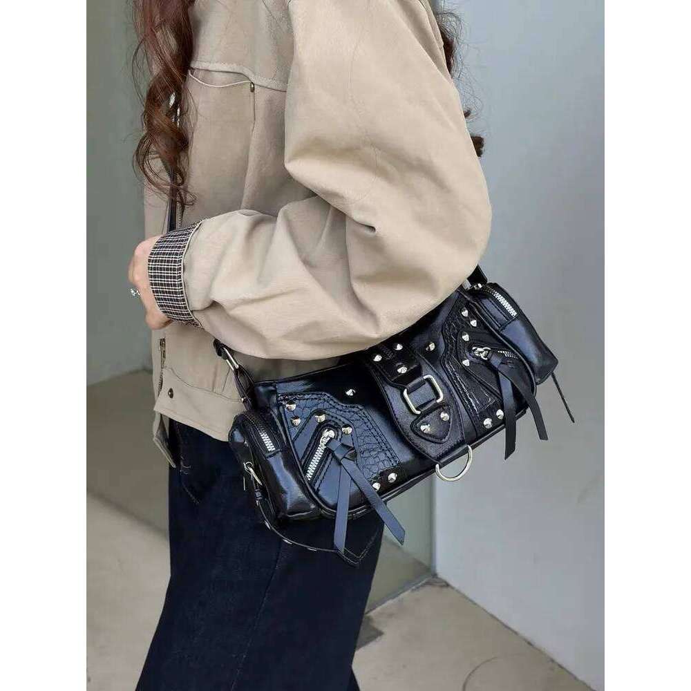 Fashion Willow Nail Locomotive PU Leather Women's Shoulder Bags Sweet Cool Babes Wind Female Handbag Casual Ladies Crossbody Bag XJ260125