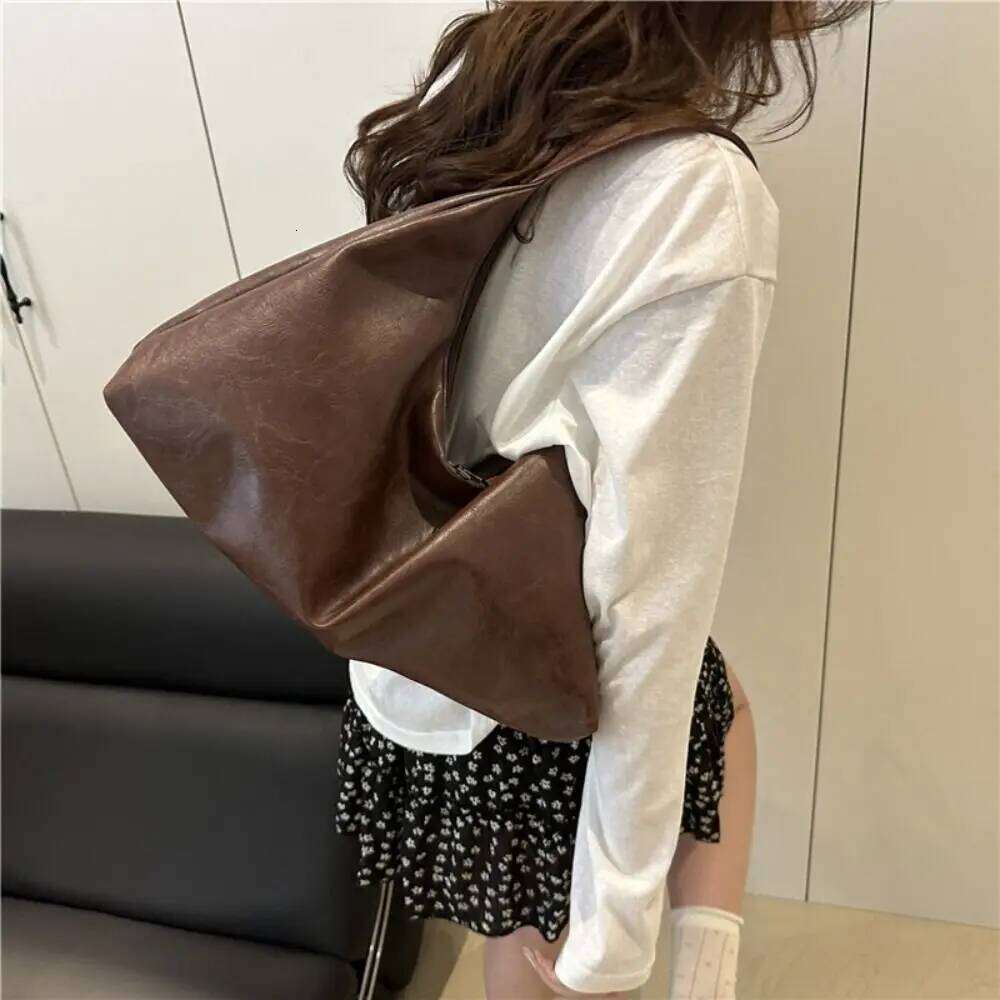 High Quality Big Large Shoulder Leisure Y2k Soft Leather Tote Cuasal Vintage Women's Armpit Bag Commuting XJ260125
