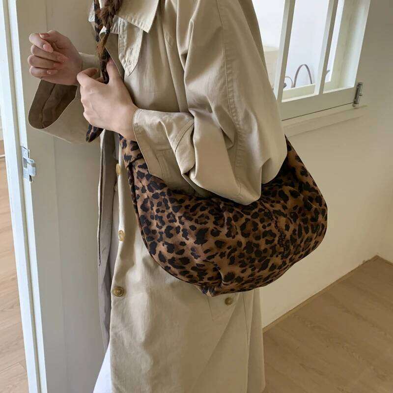 LEFTSIDE Design Large Capacity Faux Suede Shoulder Bags for Women 2025 Winter Crossbody Bag Females Luxury Handbags and Purses XJ260125