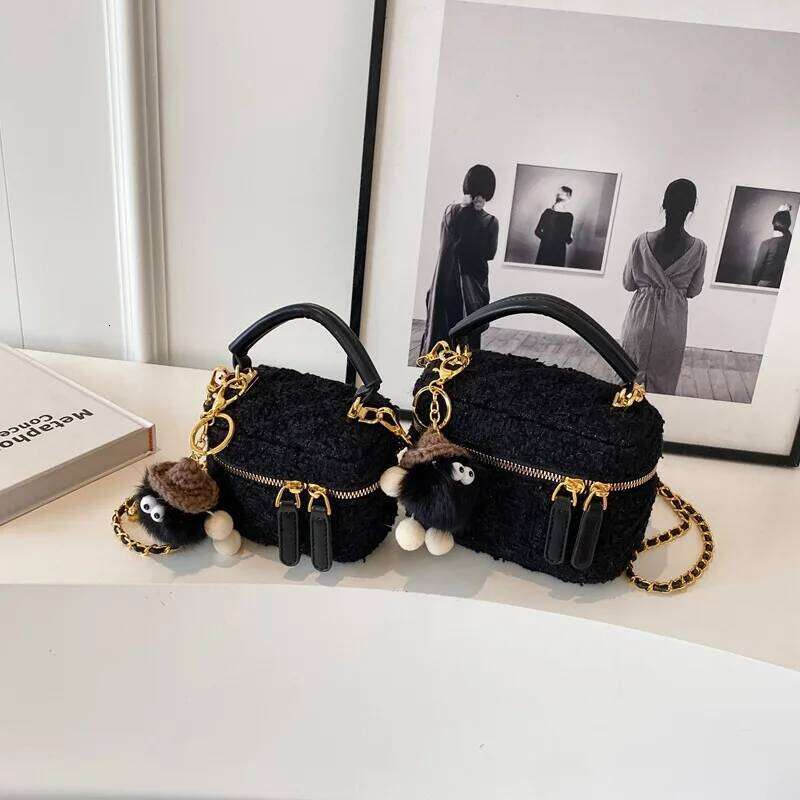 Women Mini Square Purse Luxury Design Solid Color Women's Small Handbag Fashion Plush Shoulder Crossbody Bag XJ260125