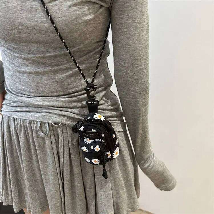 Women Small Mini Lipstick Headphones Trendy Fashionable Pendant Simple Niche Design Fabric Single-shoulder Crossbody Bag XJ260125