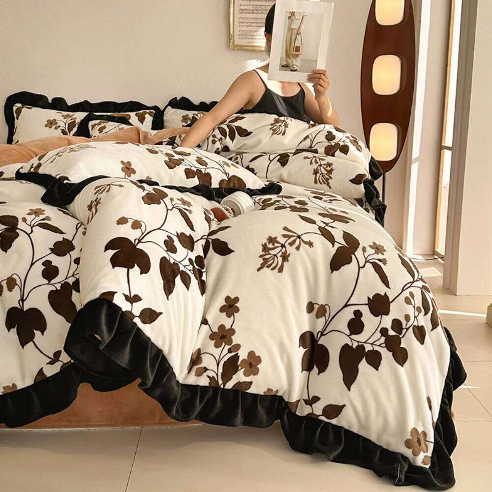 French Style Double-Sided Milk Velvet Soft Four-Piece Skin Friendly Winter Warm Quilt Cover Pillowcase Bed Sheet Bedding Set Y260124