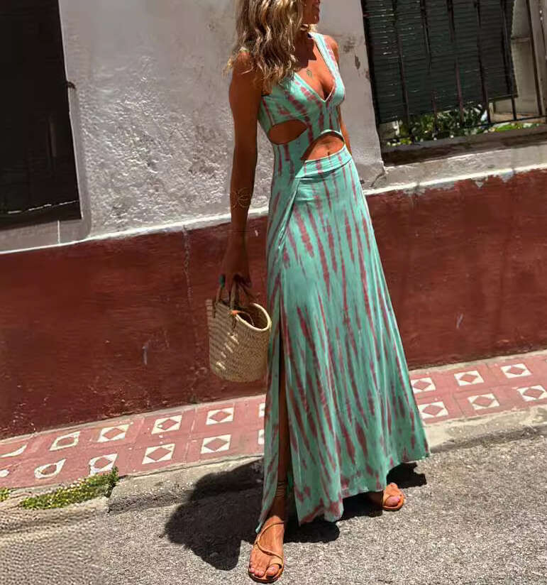 In 2026, celebrities from the European and American independent websites will wear the same printed V-neck revealing sexy slim fit dress