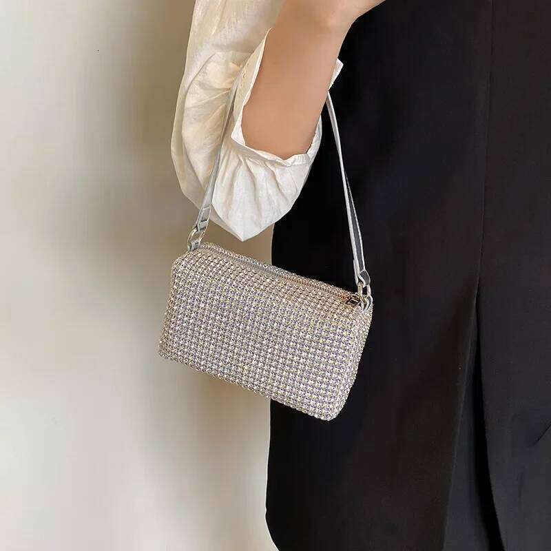 Women's Water Diamond Crossbody Stylish Versatile Single Shoulder Pillow Bag for Fashionable Accessory XJ260125