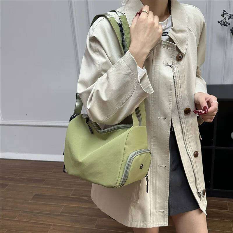 Trendy Lightweight Nylon Crossbody Comfortable and Versatile Texture Shoulder Multifunctional Storage Bag for Women XJ260125