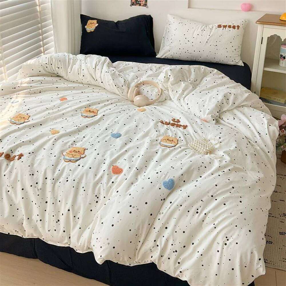 Ins Cartoon Embroidery Quilt Non-Cotton Love Cream Fresh Four-Piece Printing Lovely Korean Sheets 3-Piece Set Y260124