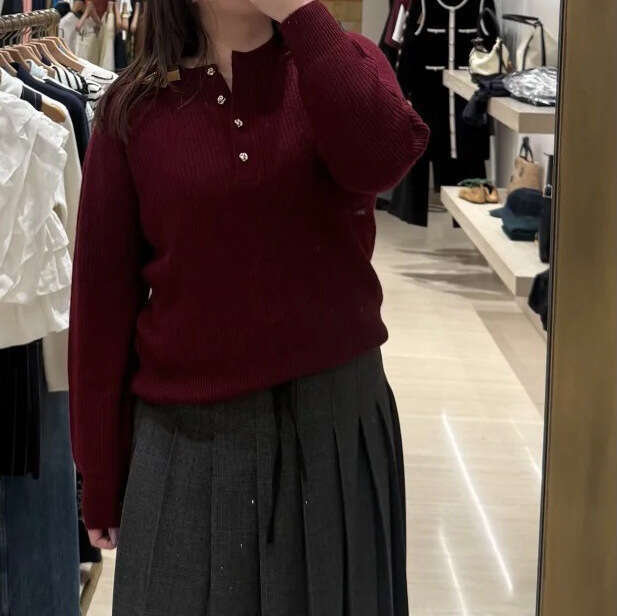 2026 Autumn/Winter New French Elegant Classic Round Neck Hoodie Knitted Ribbed Metal Buckle Multi functional Sweater