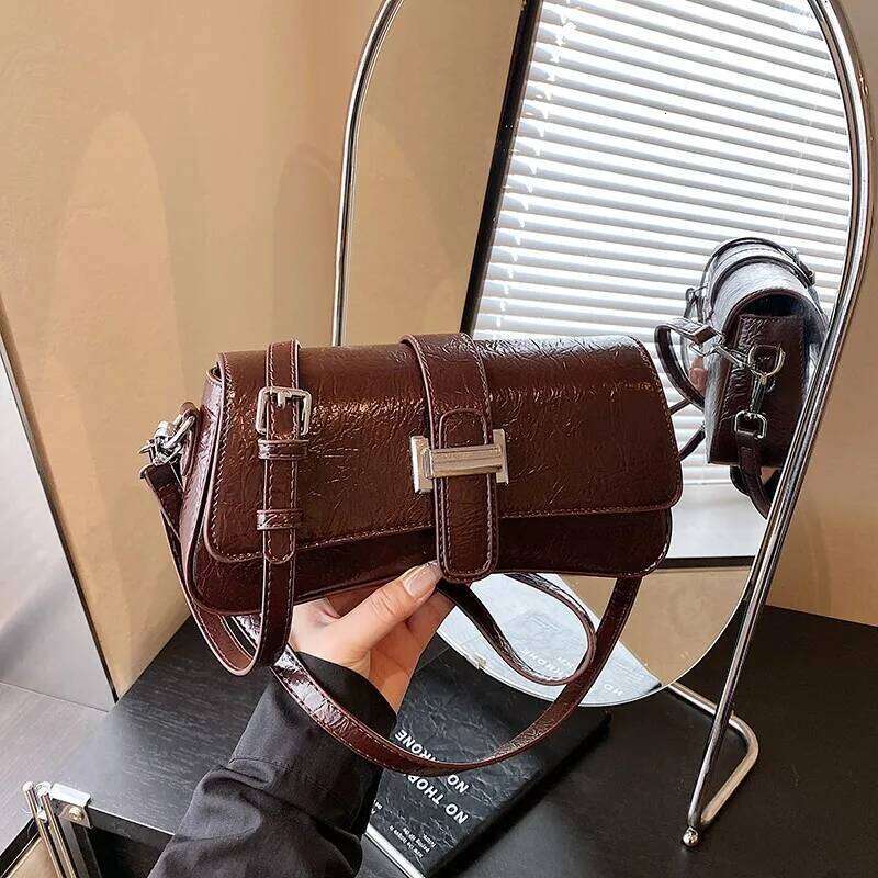 New women's shoulder fashionable chain strap crossbody bag, simple casual handbag, creating a daily exquisite style XJ260125