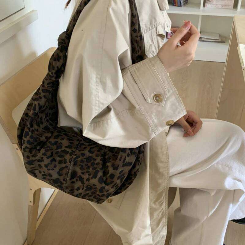 Autumn Winter Faux Suede Crescent Dumplings Vintage Leopard Print Handbag Women Shoulder Crossbody Bags Retro Messenger Bag XJ260125