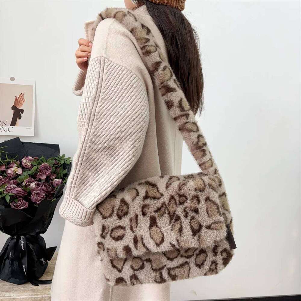 Faux Mink Hair Women Crossbody Leopard Print Flap Tote Bag Large Capacity Soft Velvet Female Messenger Pack Underarm Bags XJ260125