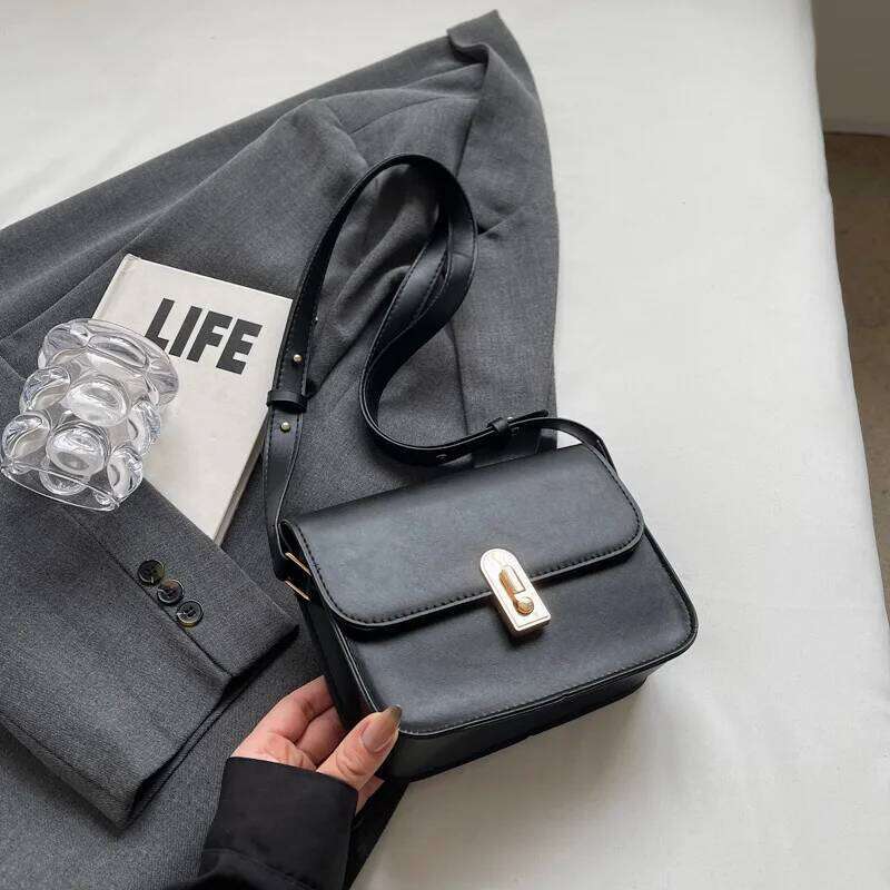 Retro women 2024 new autumn and winter trend Korean version of small square with a single shoulder oblique span bag XJ260125