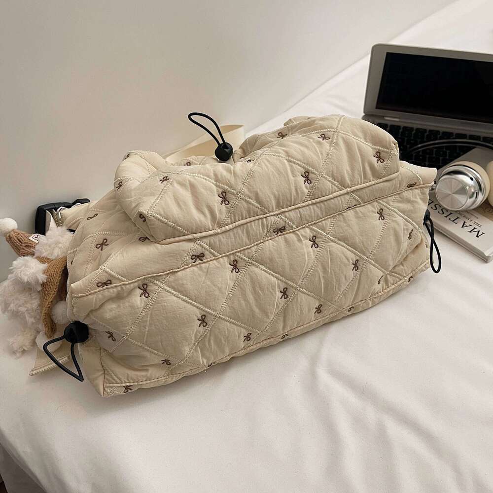 2025 Winter New Bow Quilted Fashionable Versatile Large Capacity Shoulder Crossbody Cotton Bag 8825MT XJ260125