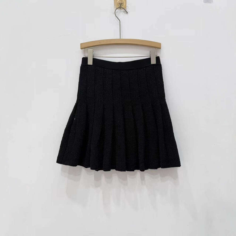 2026 Autumn New Designer Style Beaded Knitted Tank Top Skirt 2-piece Set for Women