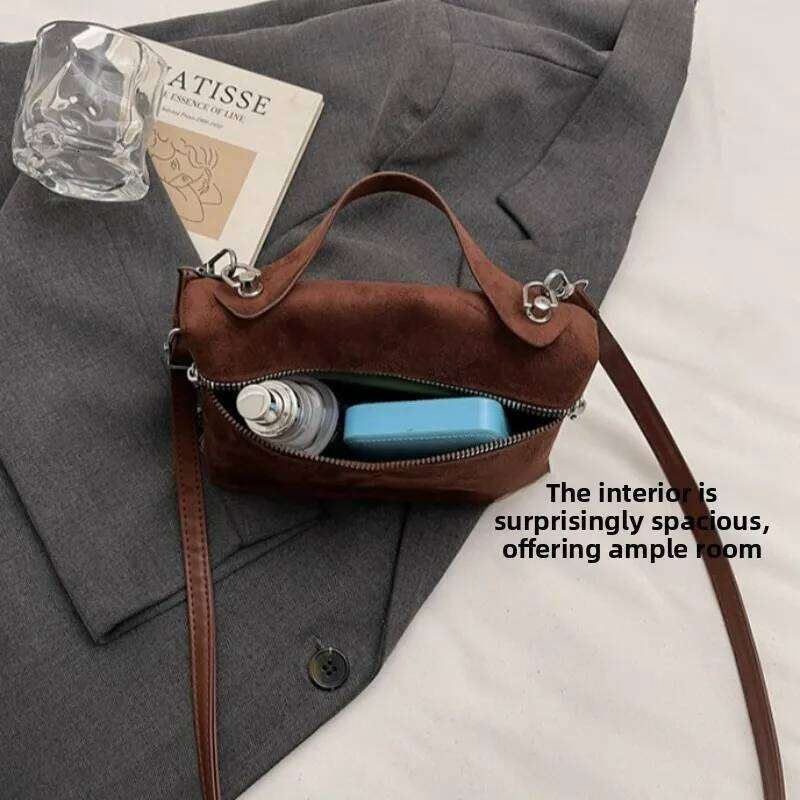 Autumn Winter Premium Suede Crossbody Retro Stylish Shoulder Comfortable and Versatile Texture Storage Bag for Women XJ260125