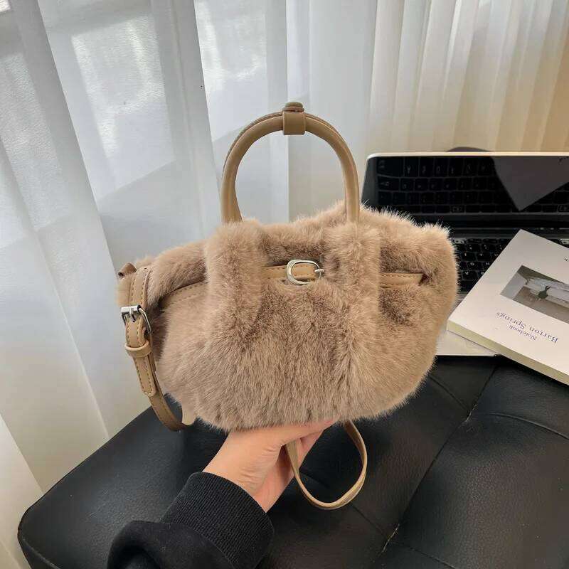 Winter Fluffy Simple Versatile Crossbody Women Fashion Handle Bags Textured Casual Style Shoulder Commuting Bag Cute Small XJ260125