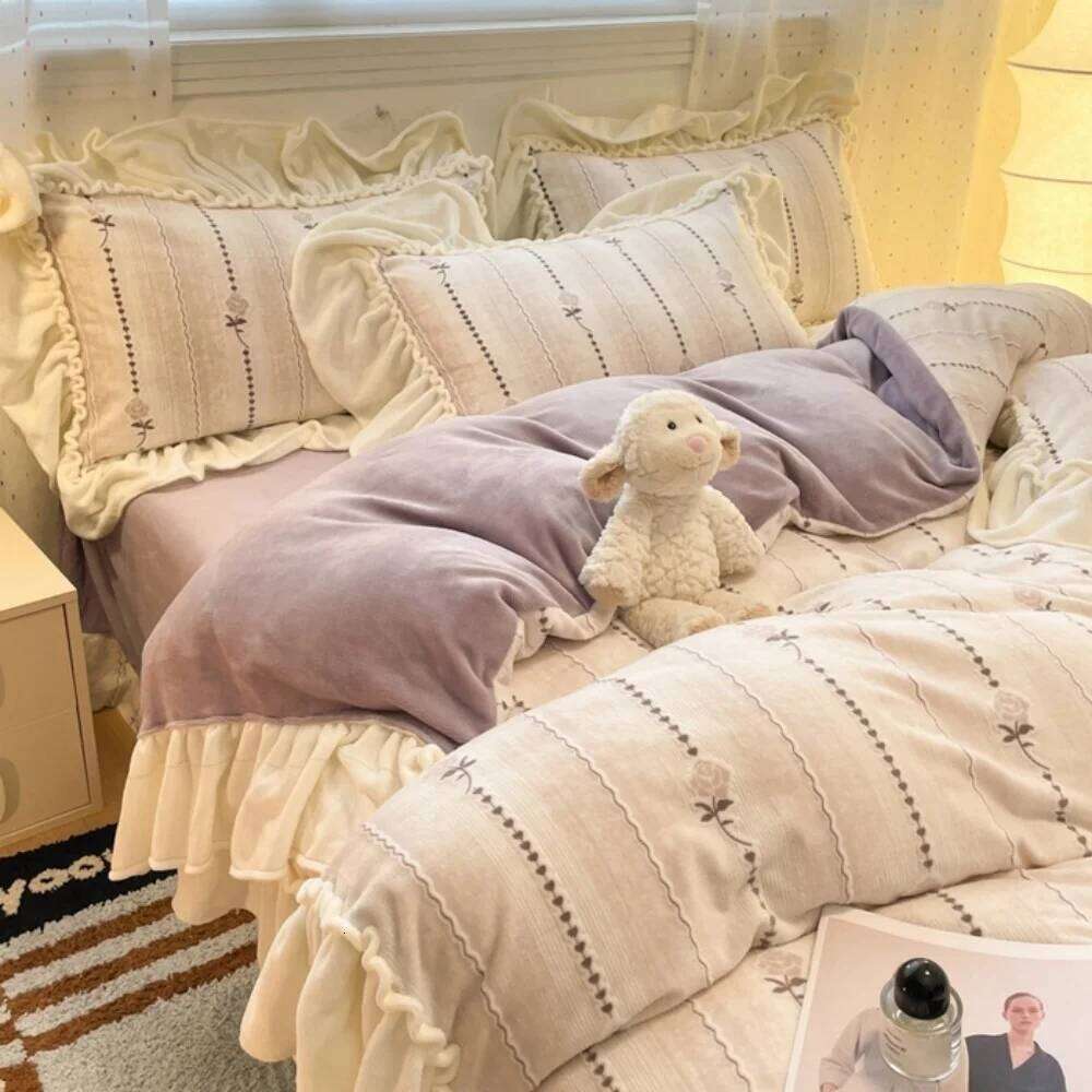 Carved Milk Velvet Light Luxury Bedding Thicken Winter Comforter Duvet Cover Bed Sheet Pillowcase Home Decor Four-Piece Set Y260124