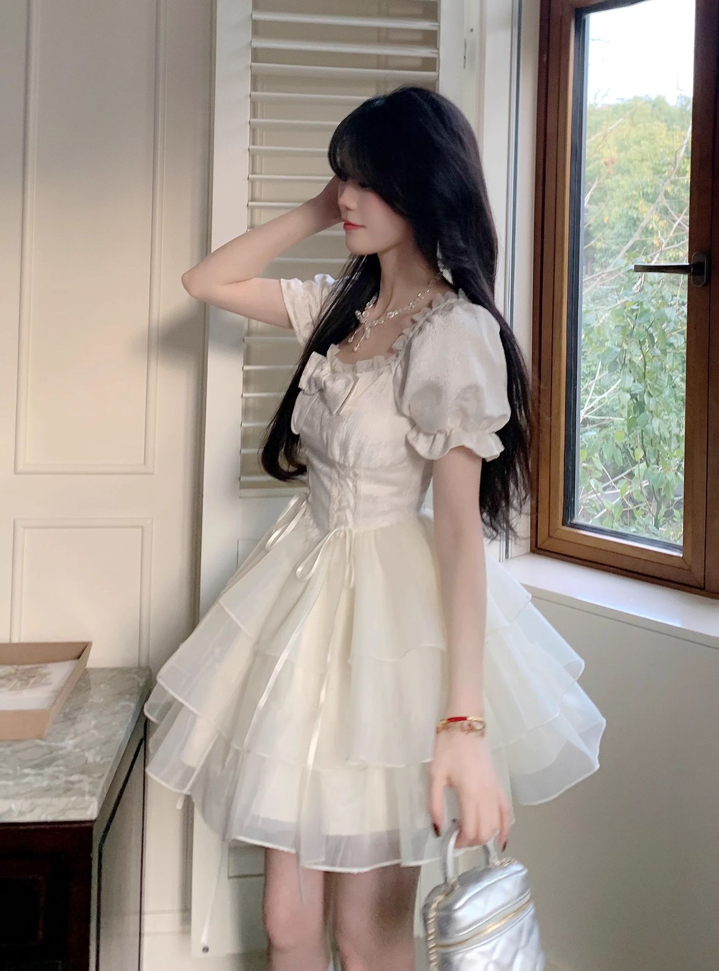 Summer French retro high-end square neck bow bubble sleeve dress women slim fit Lolita short sleeved fashionable dress party casual Korean dress