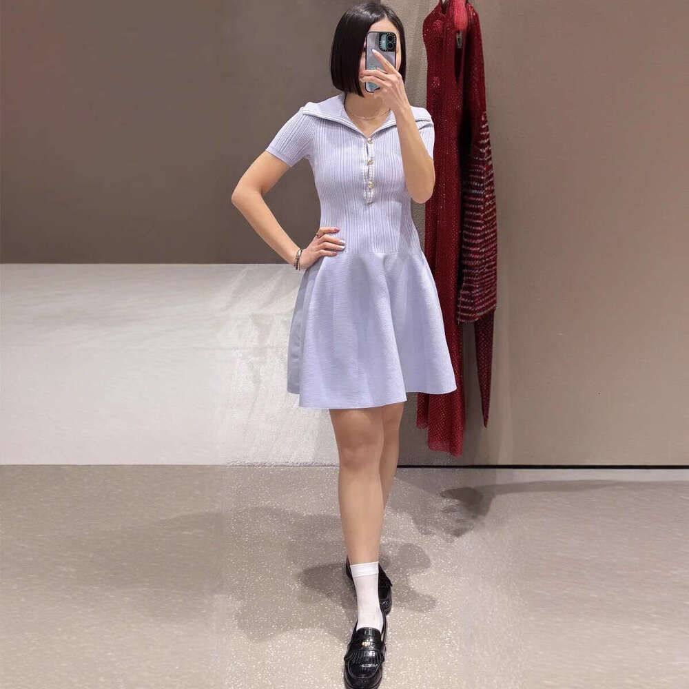 2026 Spring New French Designer Style Elegant Aging Reduction Waist Big Collar Knitted Dress for Women