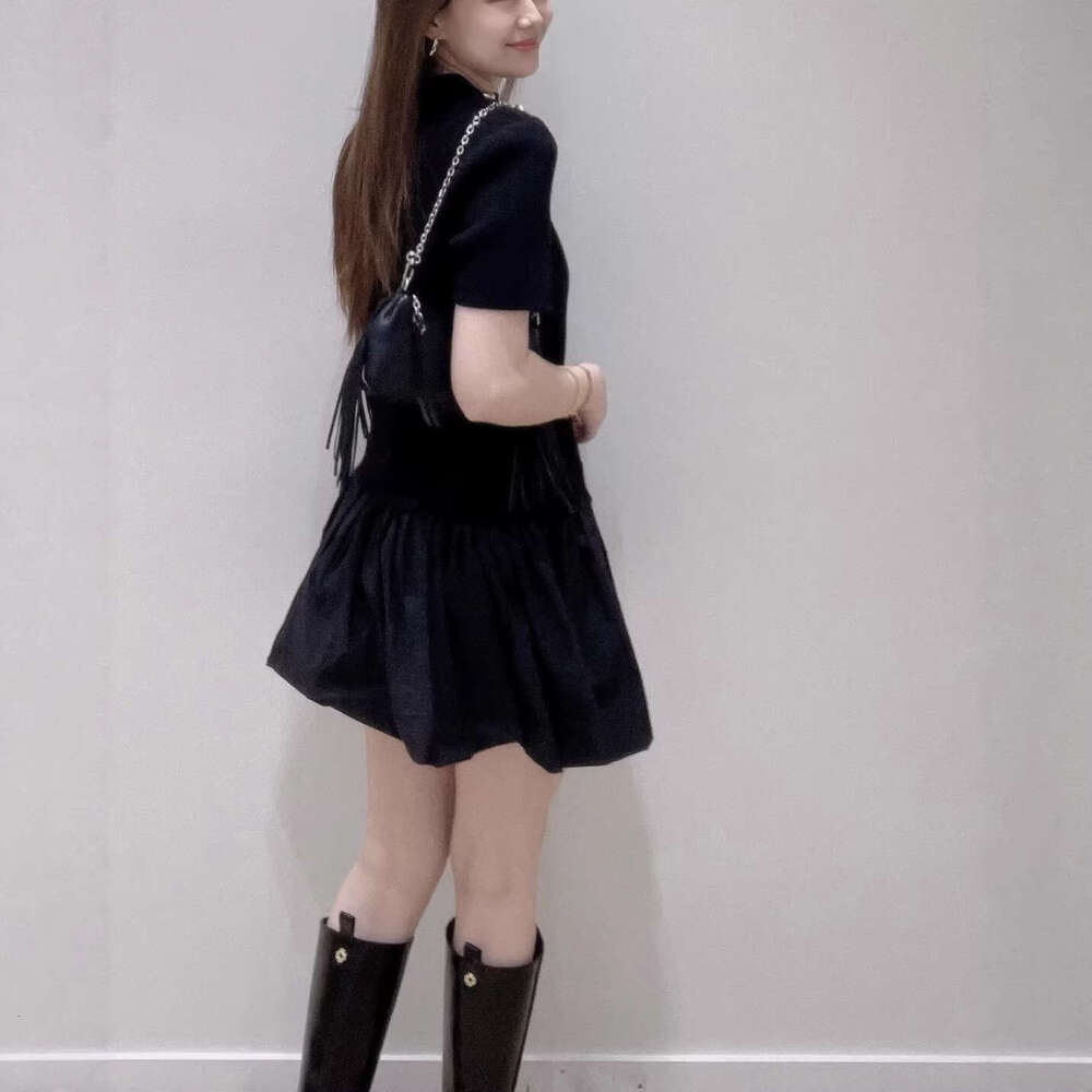 2026 Spring New French Women's Fashion Black Knitted Patched Taft Short sleeved Dress with Bottom