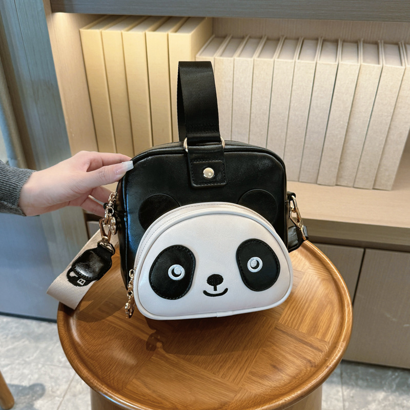 2025 New Niche Fashion Versatile Cute Cartoon Panda Crossbody For Women Casual Shoulder Handheld Small Square Bag