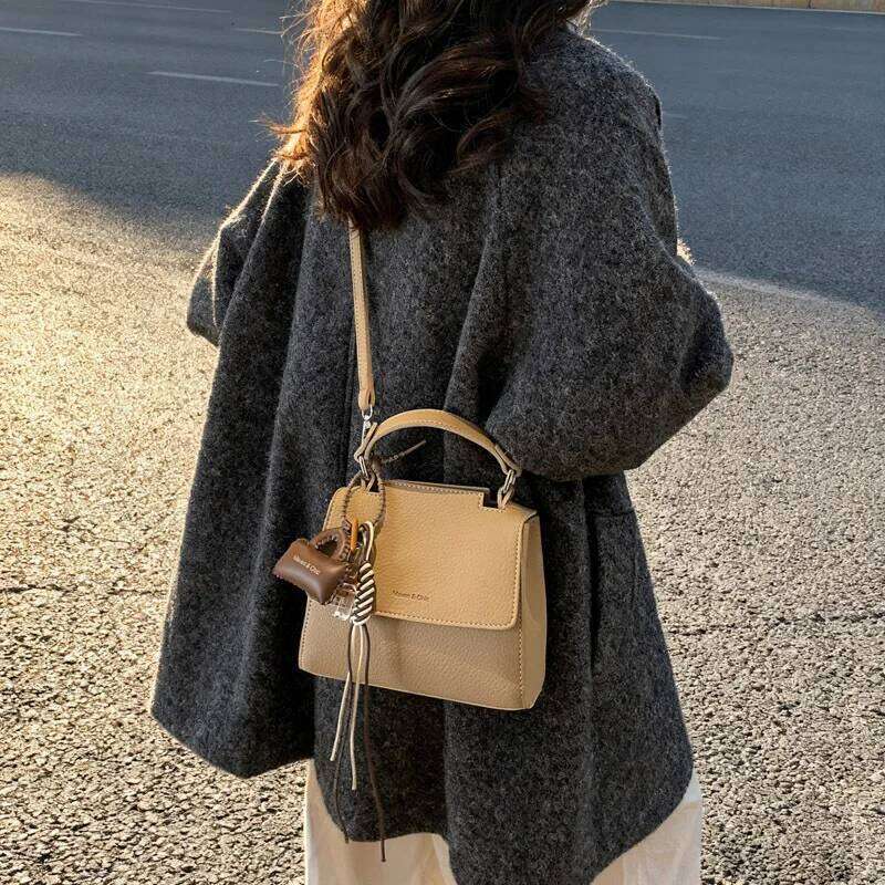 Cross-Border Foreign Trade Hot Sale Winter New Solid Color Tote Female Fashionable RetroPUShoulder Crossbody Bag XJ260125