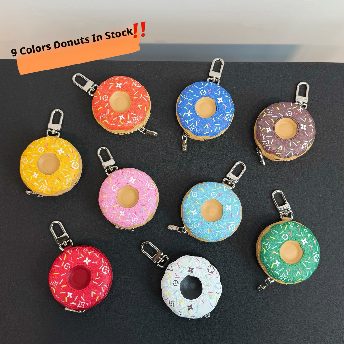 New Bag Charm Luxury keychain for Women Donut Bag Keychains Fruit Classic Pendant Chain Fashion Key Rings Cat Pendant Keychain High Quality Fashion Accessory Gift
