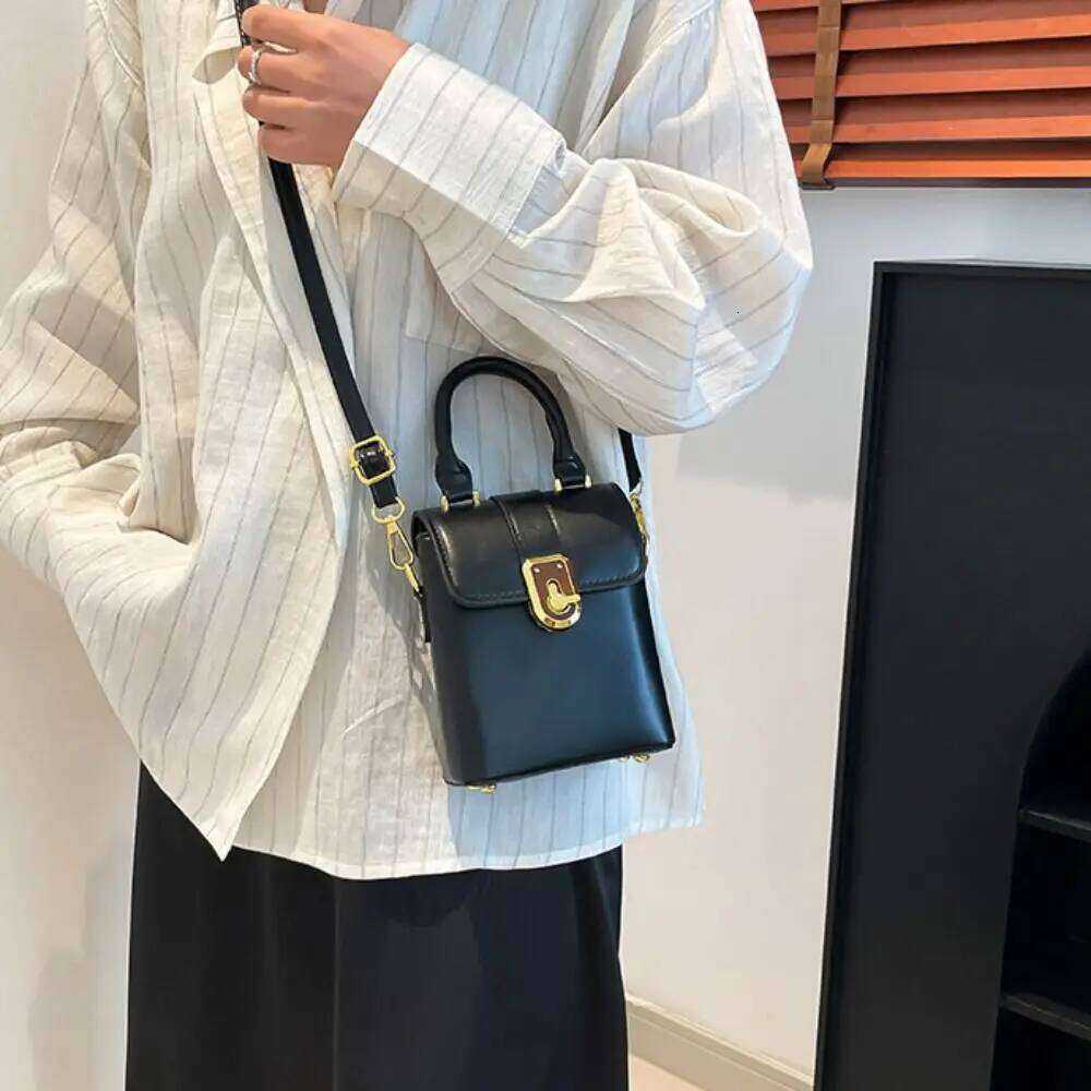 PU Contrast Color Phone Handbag Korean Style Simple Shoulder Message Storage Ins Square Tote Bag Streetwear XJ260125