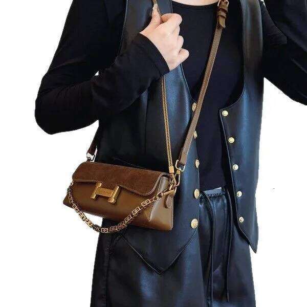 Fashionable Ladies Crossbody-Bag Made Of Genuine Leather Featuring Famous Designer Inspired Lasting Vintage Style XJ260125