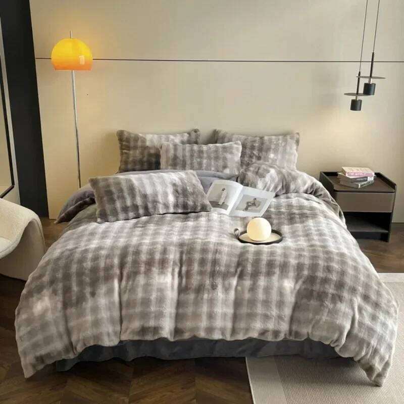 2024 New Autumn and Winter Warm Thickened Skin-friendly Comfortable Rabbit Milk Plush Four-piece Set Sheet Kit Y260124