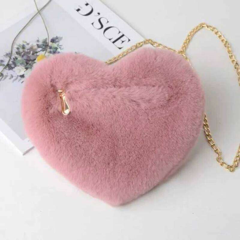 New Valentine's Day Chain Plush Diagonal Cross Peach Heart shaped Love Small Bag Female XJ260125