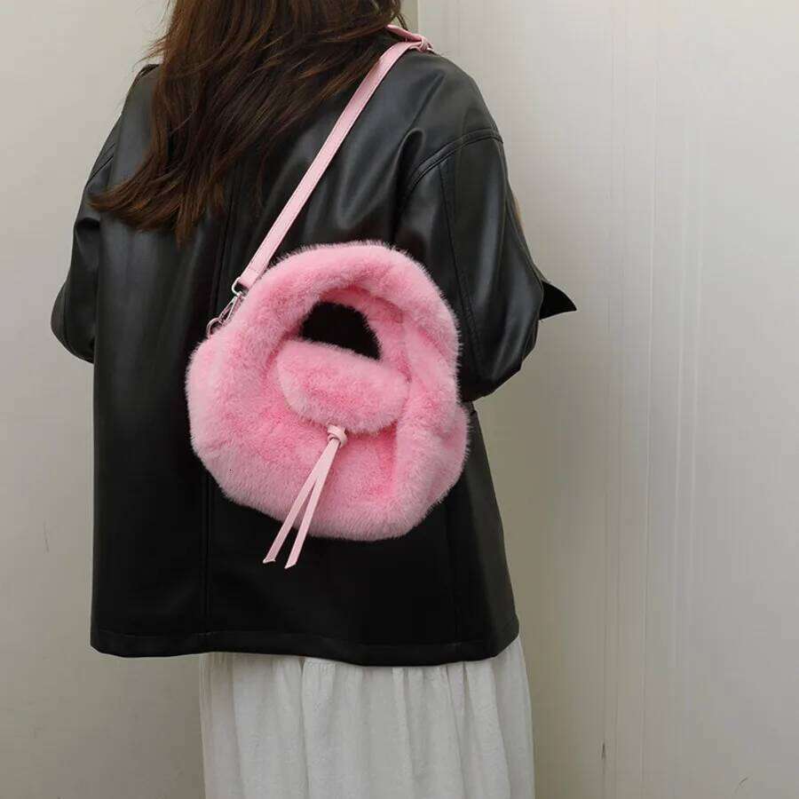 Korean Niche Fuzzy Tote 2026 Fall/Winter New Fluffy Sweet Shoulder Crossbody Bag Commuter Versatile Plush Bags XJ260125