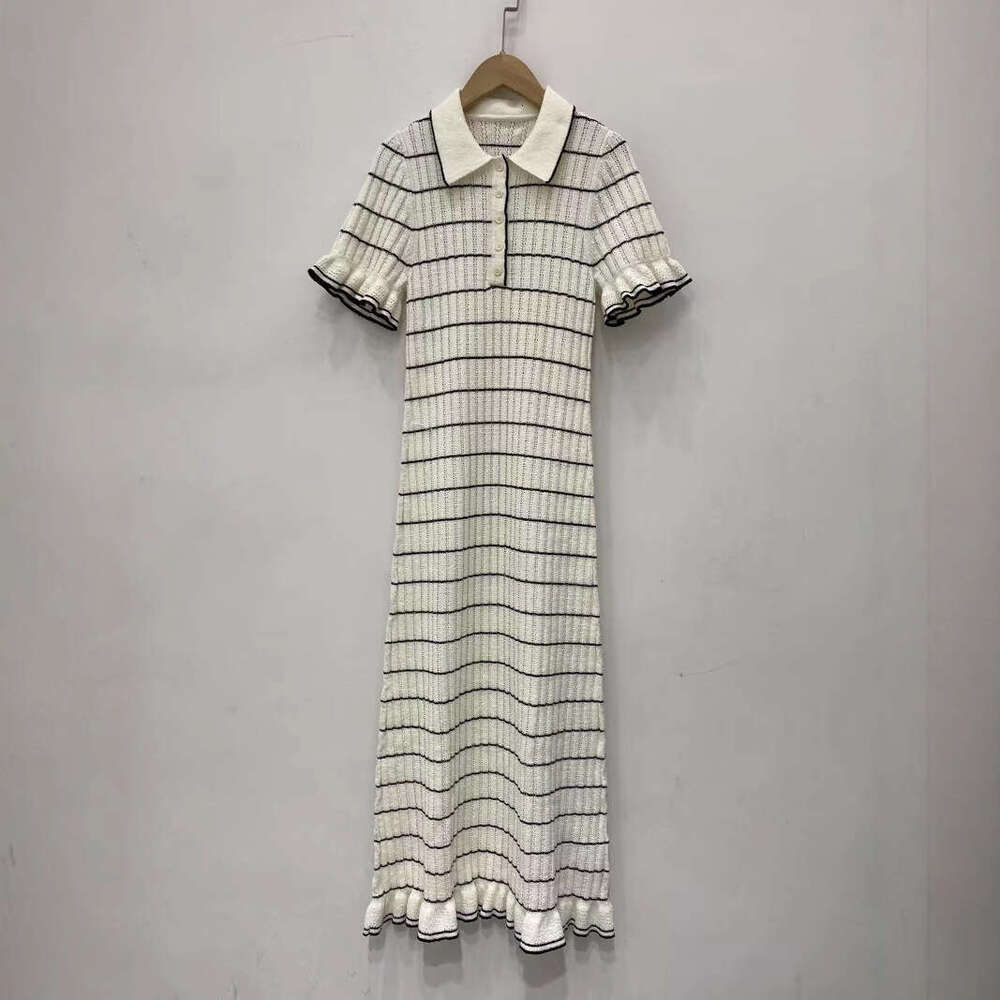 Spring/Summer 2026 New French Elegant Style Small perfume Stripe Color Block Pleated Collar Slim Knit Dress