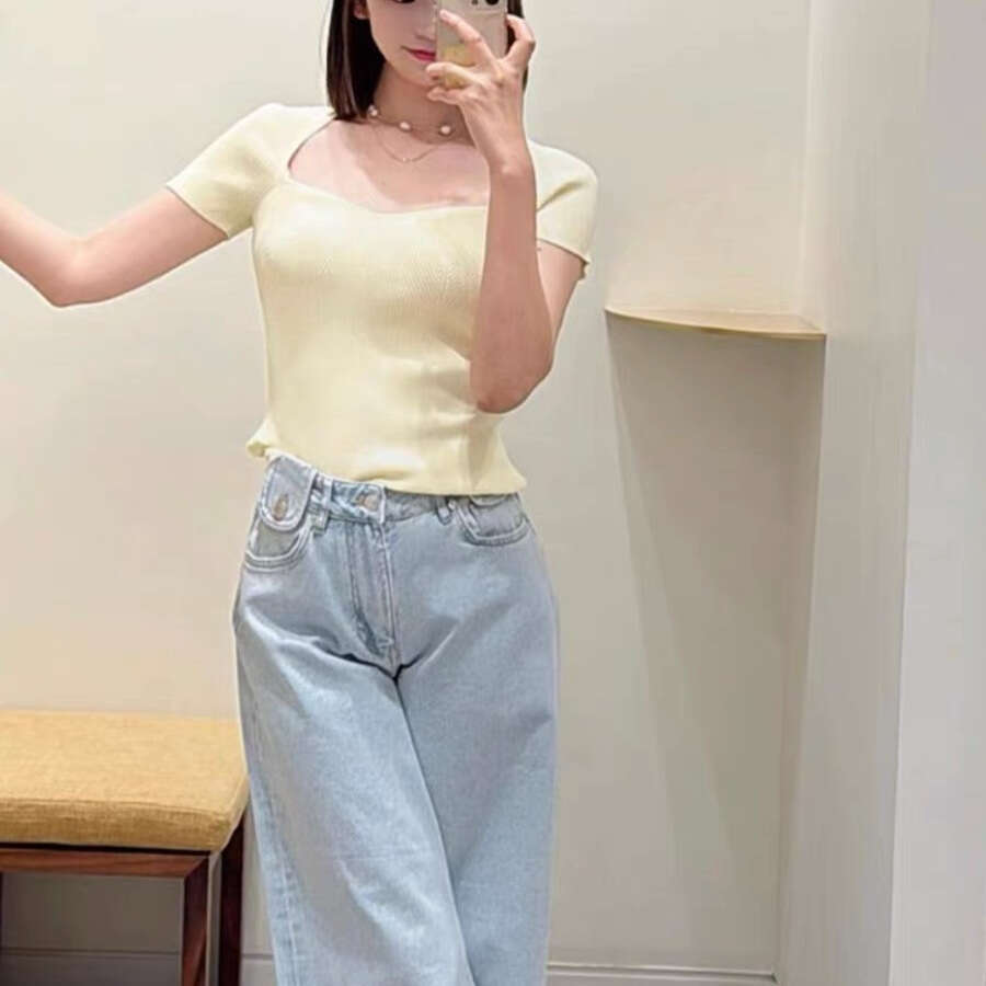 2025 Spring New French Elegant Designer Style Slim Knitted Women's Sweater Top