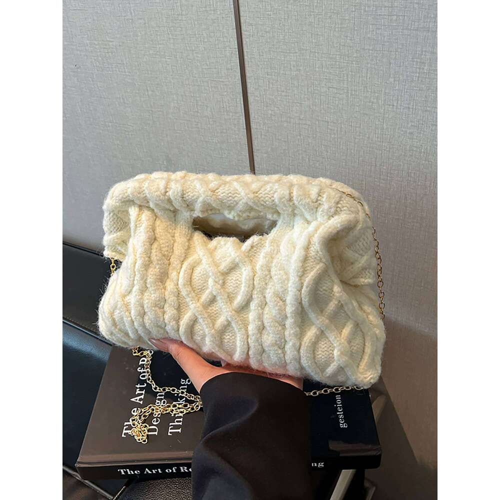 Versatile Chain Knitting Crossbody Winter Women Knitted Shoulder Knit Clamp Mouth Clutch Bag Chic Fashion Shell Handbag XJ260125