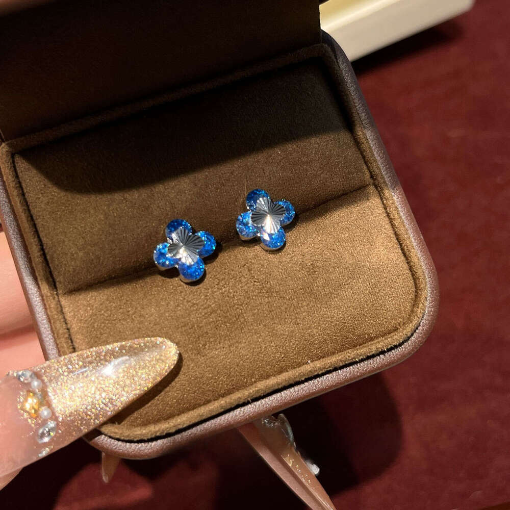 Same Style Zhijiu Red Corundum Aquamarine White Diamond Set Four-Leaf Clover Laser New Model