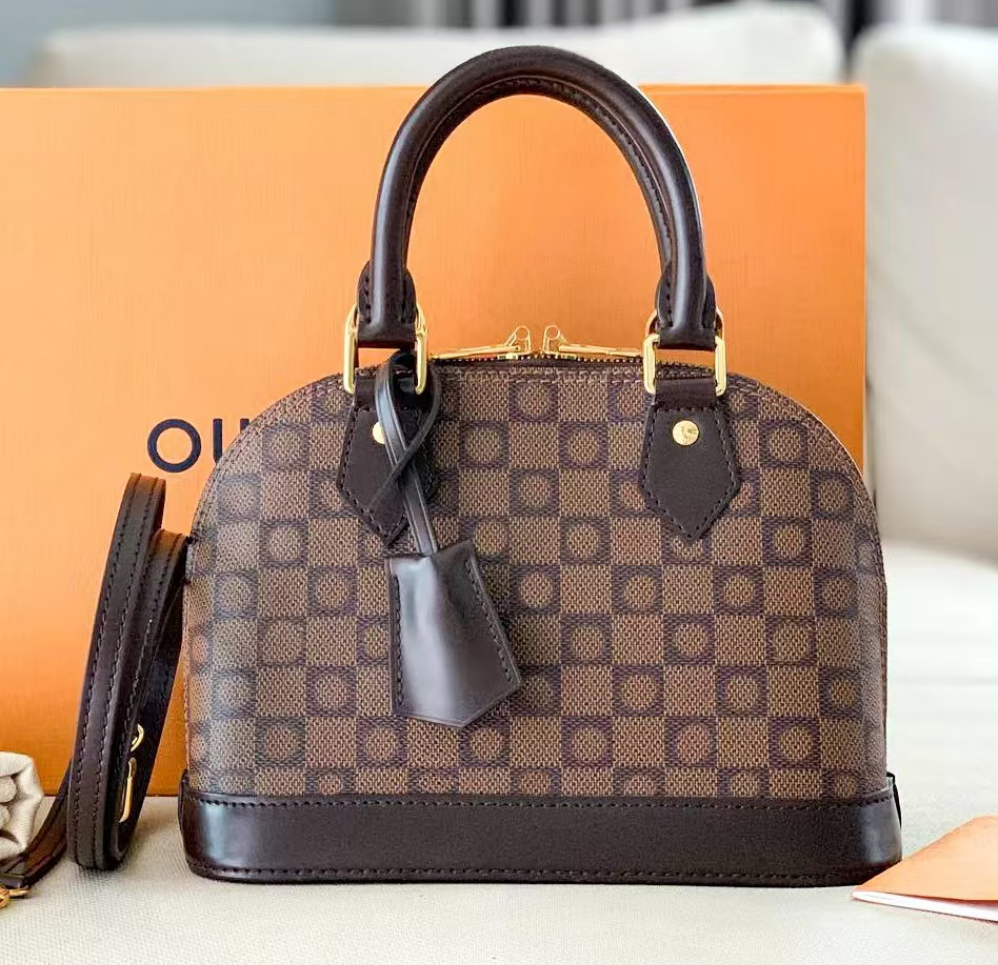 High quality top handle embossed Leather Womens mens Luxurys female handbag fashion Shoulder Designer Bag Clutch bag shell Tote lady travel pochette Crossbody bags