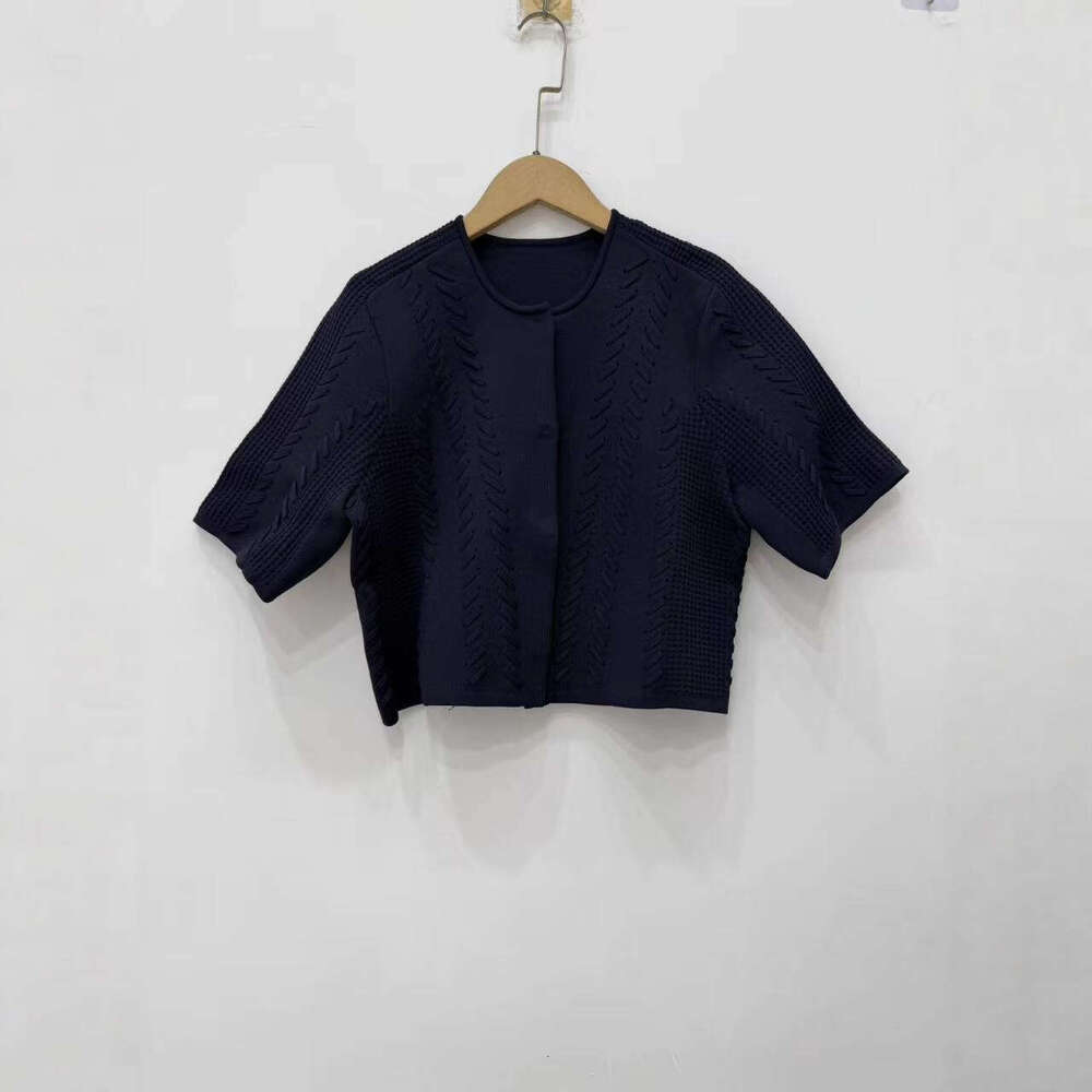 French Elegance 2026 Summer New Designer Casual Multi functional Knitted Short Top T-shirt Women's Tank Top Dress Women