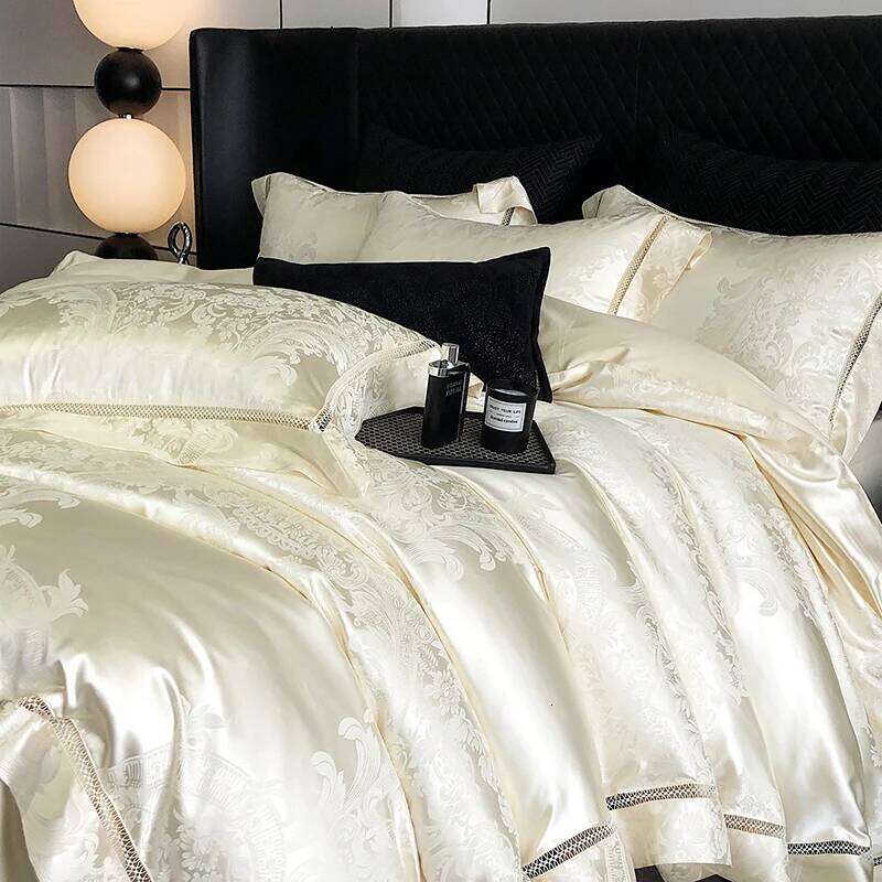 Beige Jacquard Satin Bedding Set Luxury 4pcs Hollow out Embroidery Quilt/Duvet Cover Bed Sheet Pillowcases Queen King Size Y260124