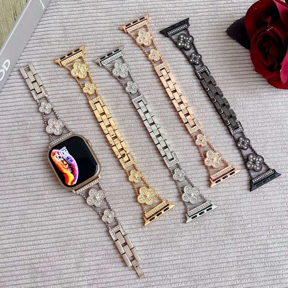 Four-Leaf Clover Diamond-Encrusted Apple Watch Band for Series 10/9/8/7 Alloy Metal Bracelet Women's Fashion Dressy Replacement Strap Fashion