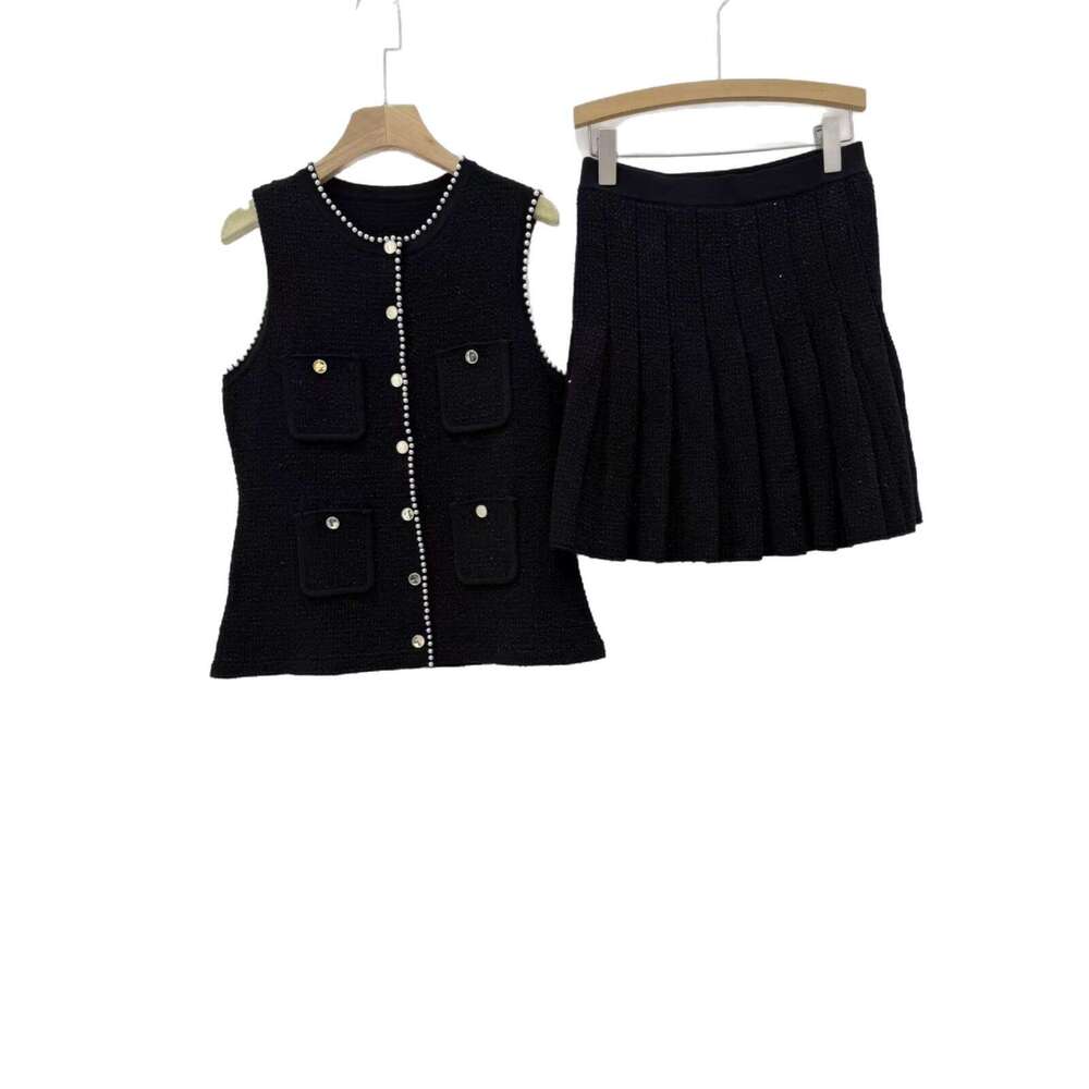2026 Autumn New Designer Style Beaded Knitted Tank Top Skirt 2-piece Set for Women